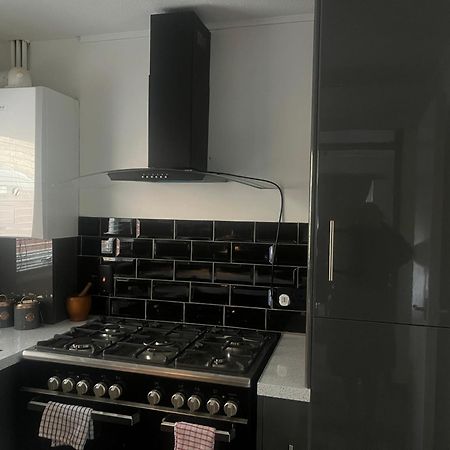 Queenomega'S Home Stay Λονδίνο Εξωτερικό φωτογραφία