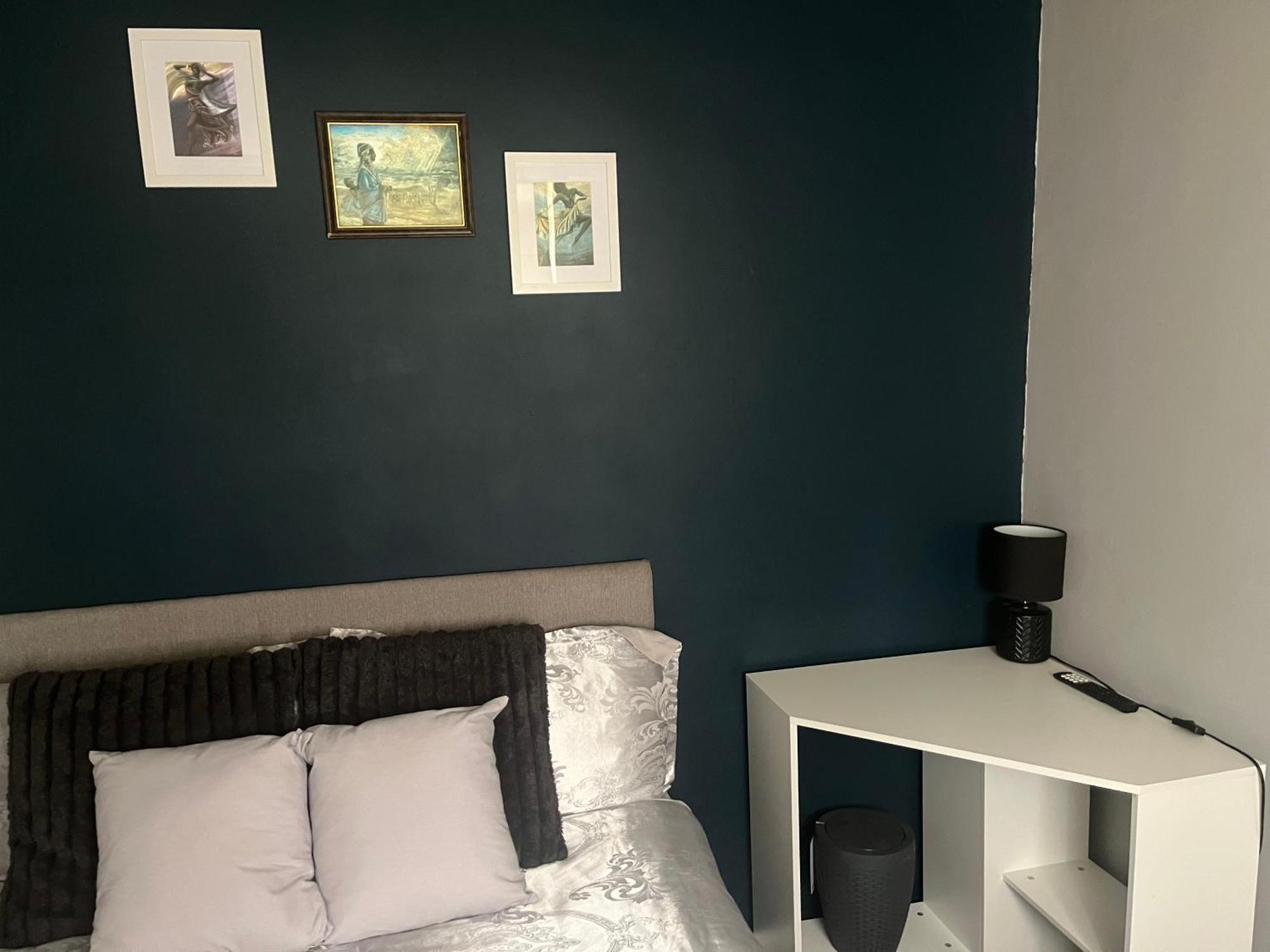 Queenomega'S Home Stay Λονδίνο Εξωτερικό φωτογραφία
